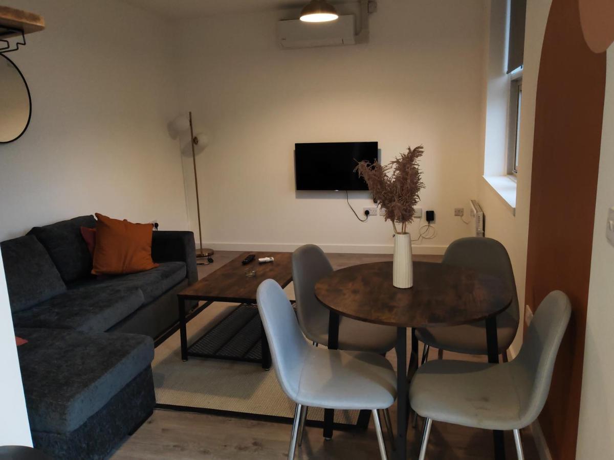 404 Bayard Plaza 2 Bedroom Apartment With Outside Terrace Peterborough Zewnętrze zdjęcie